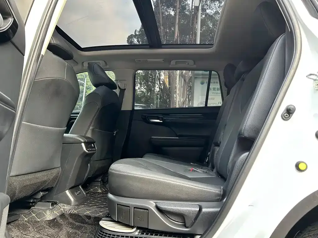 Toyota Highlander 2022 из CN, фото 7
