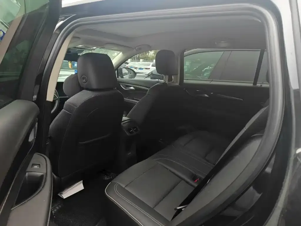 Buick Envision Plus — фото 2