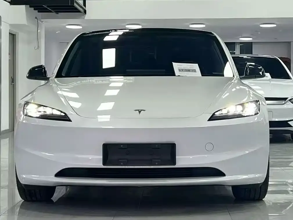 Tesla Model 3 2024 из CN, фото 4