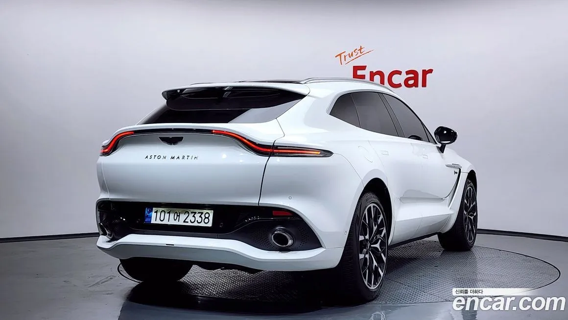Aston Martin DBX 2021 из KR, фото 8