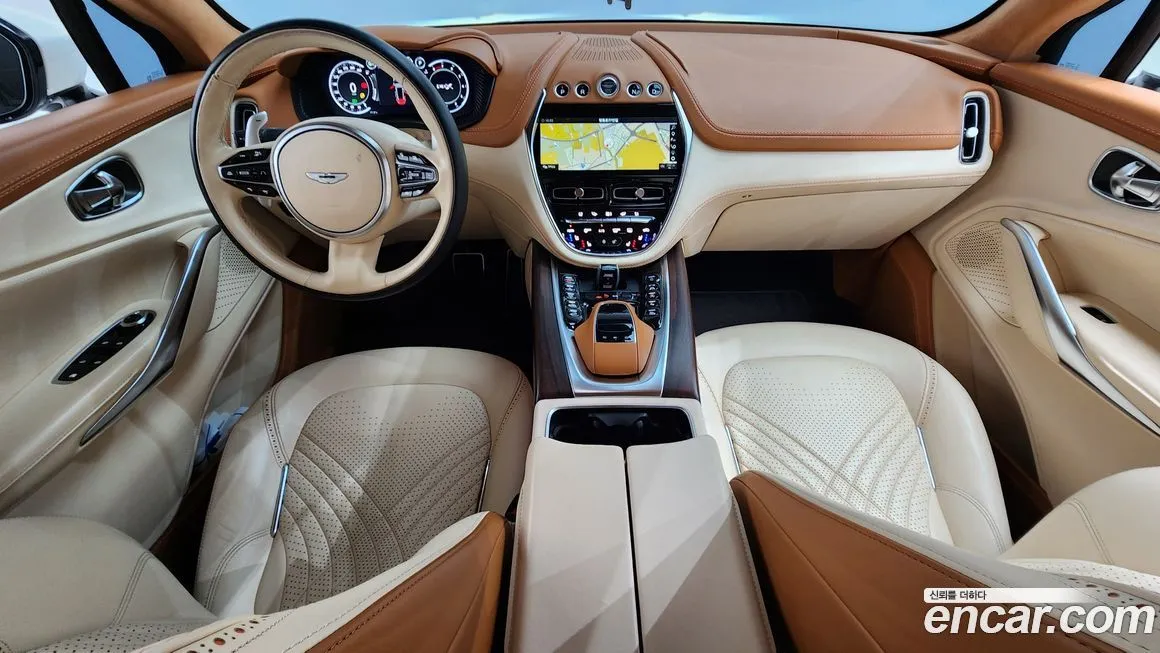 Aston Martin DBX 2021 из KR, фото 2