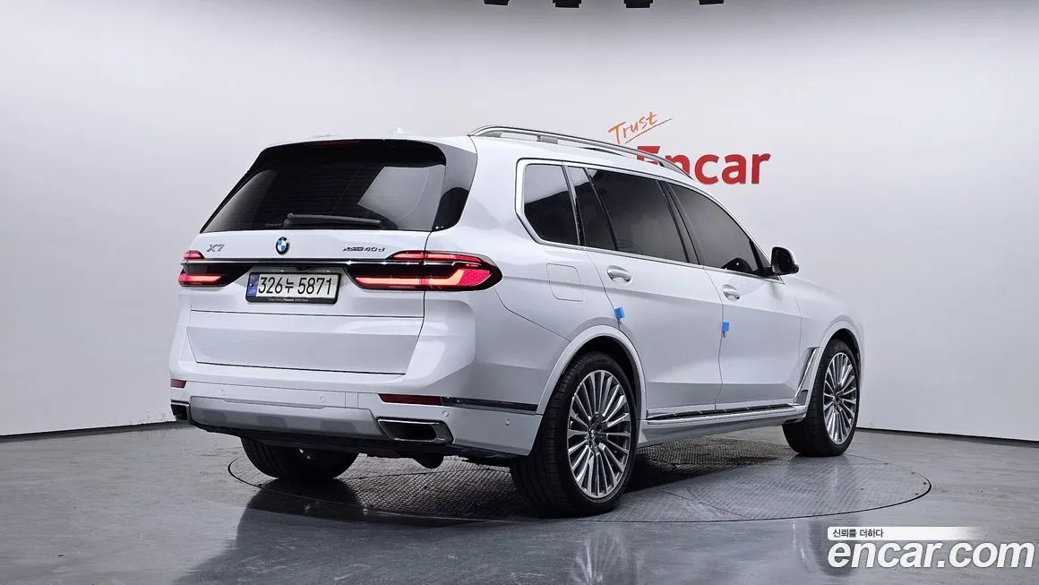 BMW X7 — фото 4