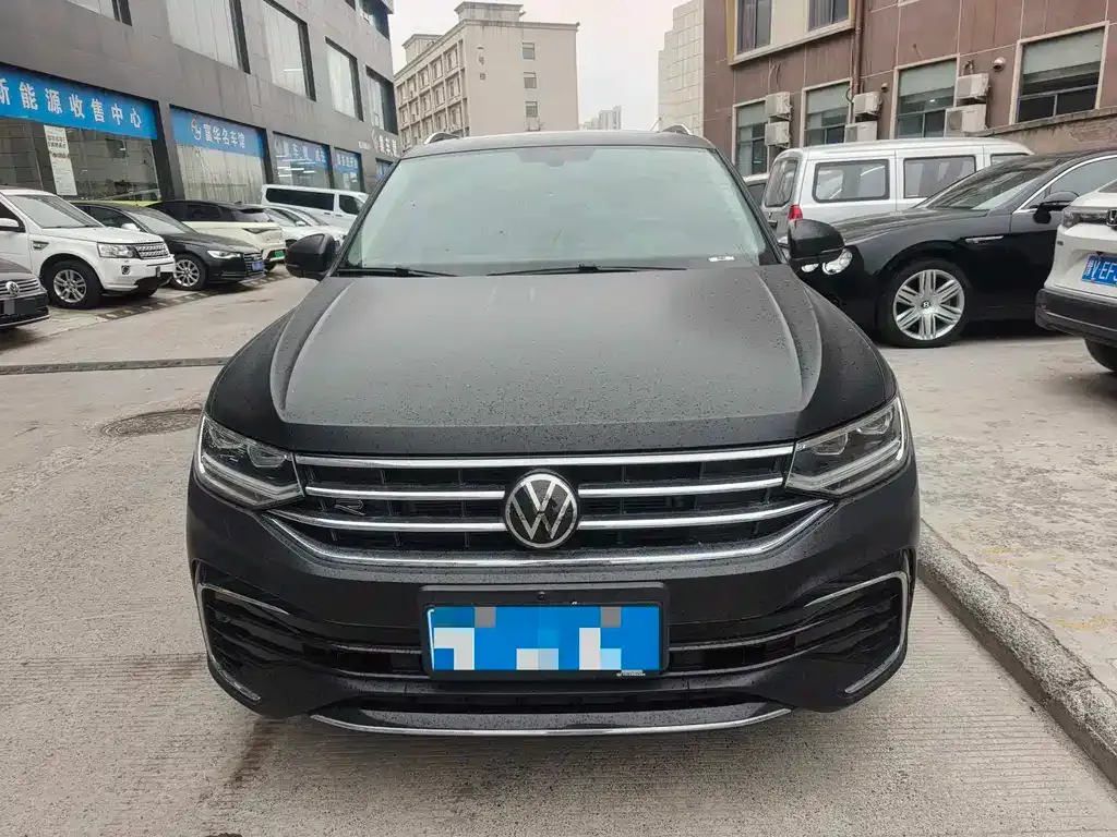 Volkswagen Tiguan L — фото 3