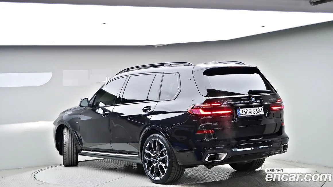 BMW X7 — фото 10