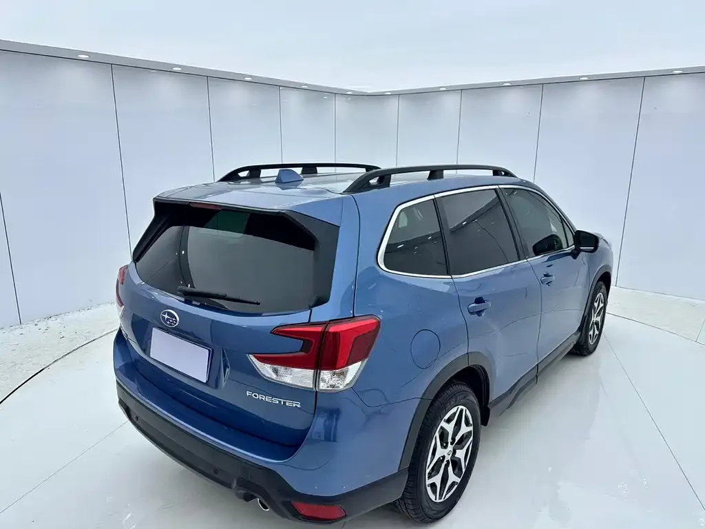 Subaru Forester 2022 из CN, фото 4