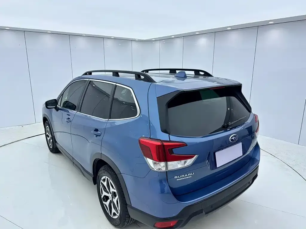 Subaru Forester 2022 из CN, фото 7