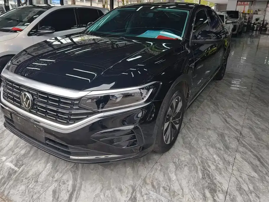 Volkswagen Passat 2023 из CN, фото 1