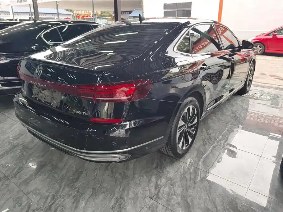 Volkswagen Passat 2023 из CN, фото 10