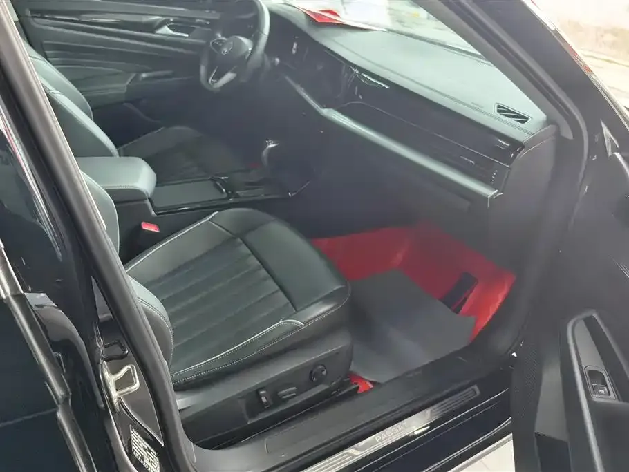 Volkswagen Passat 2023 из CN, фото 6