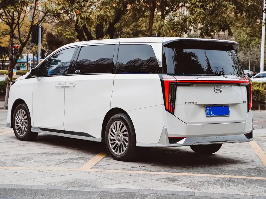 GAC Motor Trumpchi M8 — фото 10