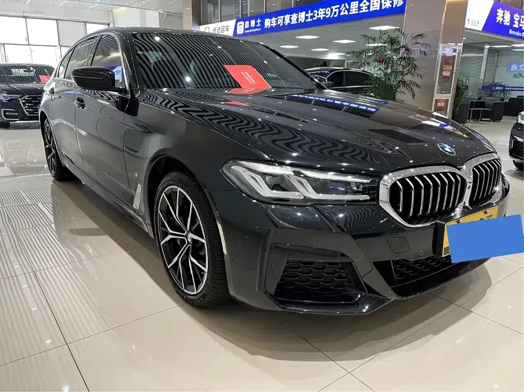BMW 5 Series — фото 10