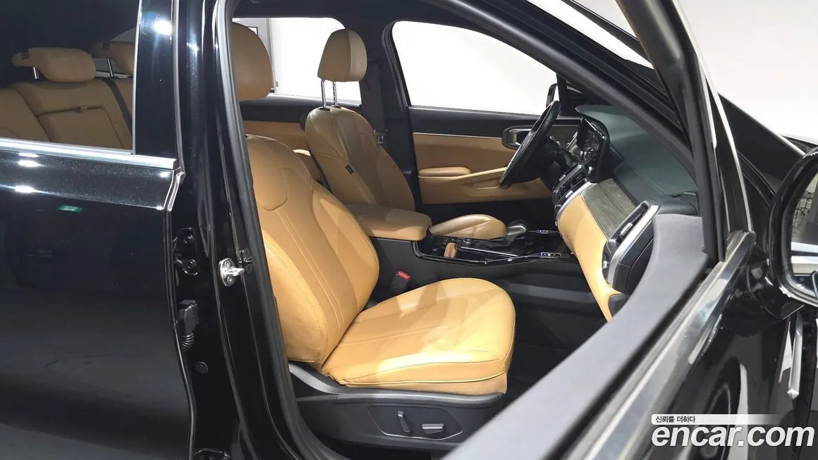 Kia Sorento — фото 7