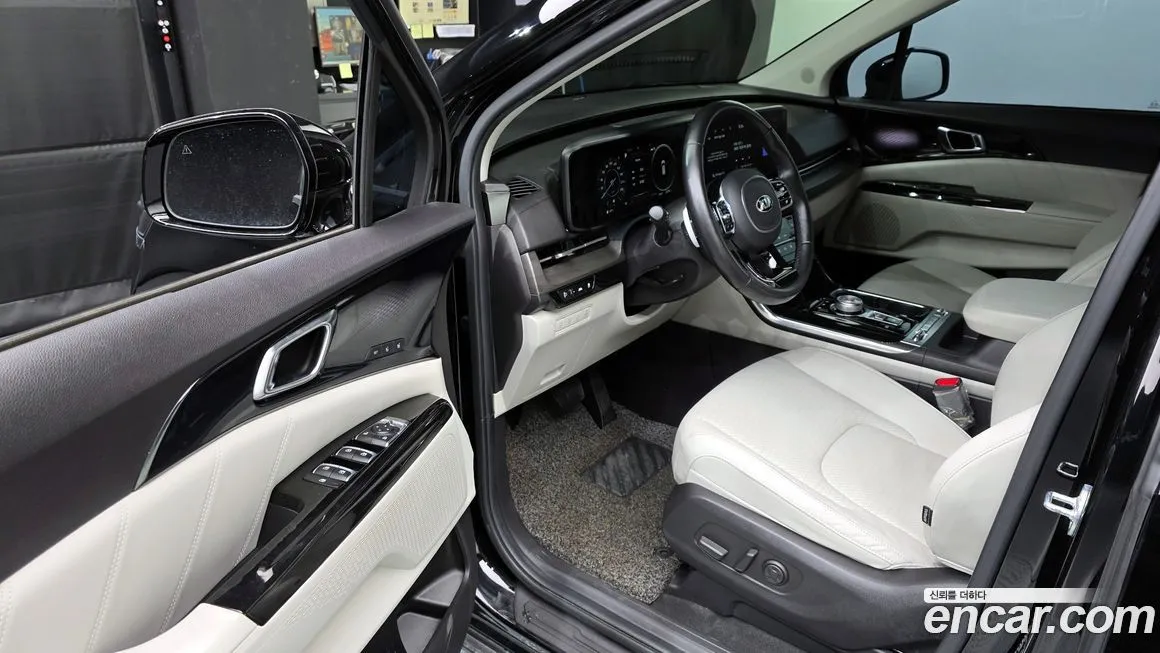 Kia Carnival — фото 10