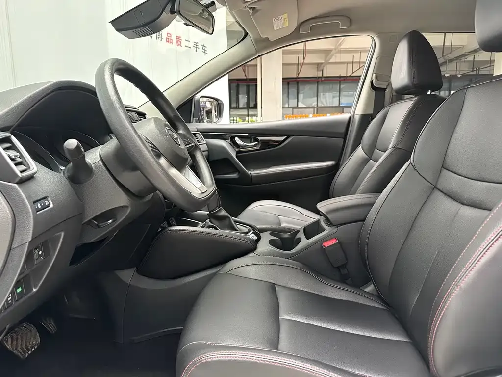 Nissan Qashqai — фото 10