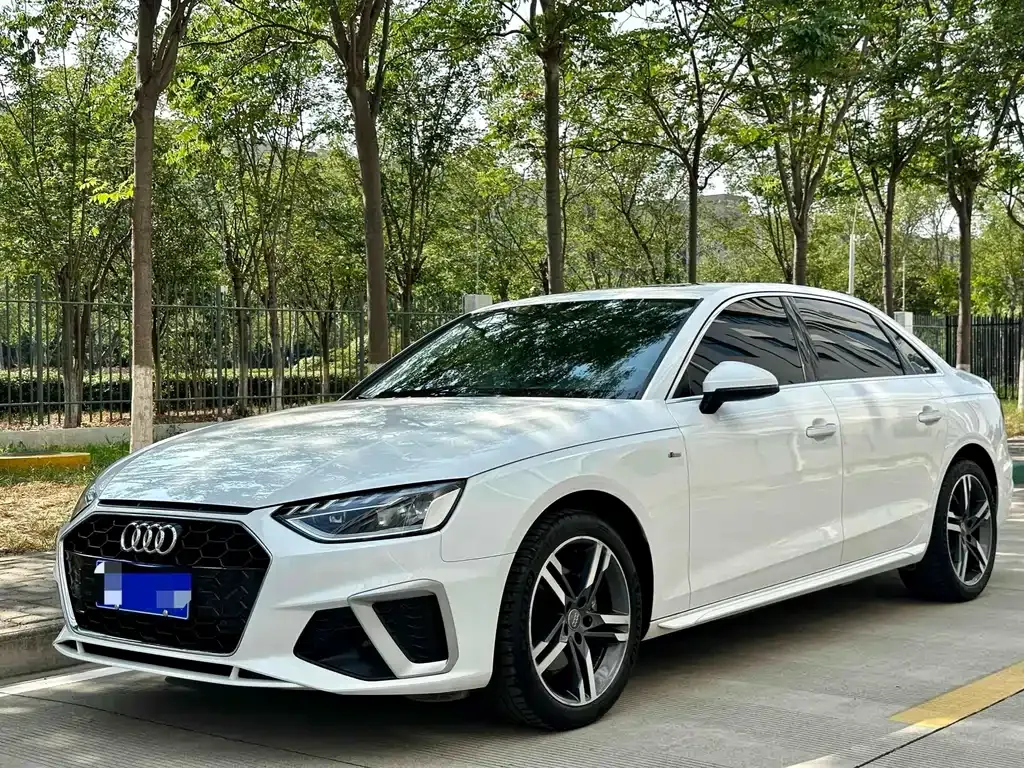Audi A4L 2021 из CN, фото 1