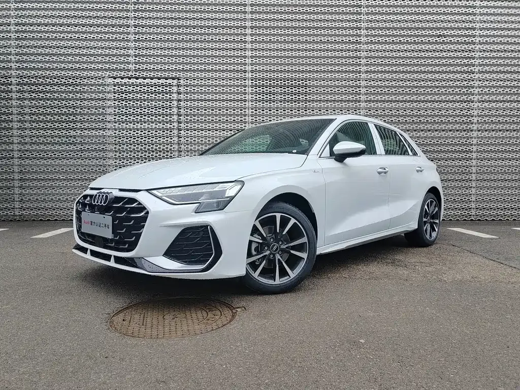 Audi A3 — фото 1