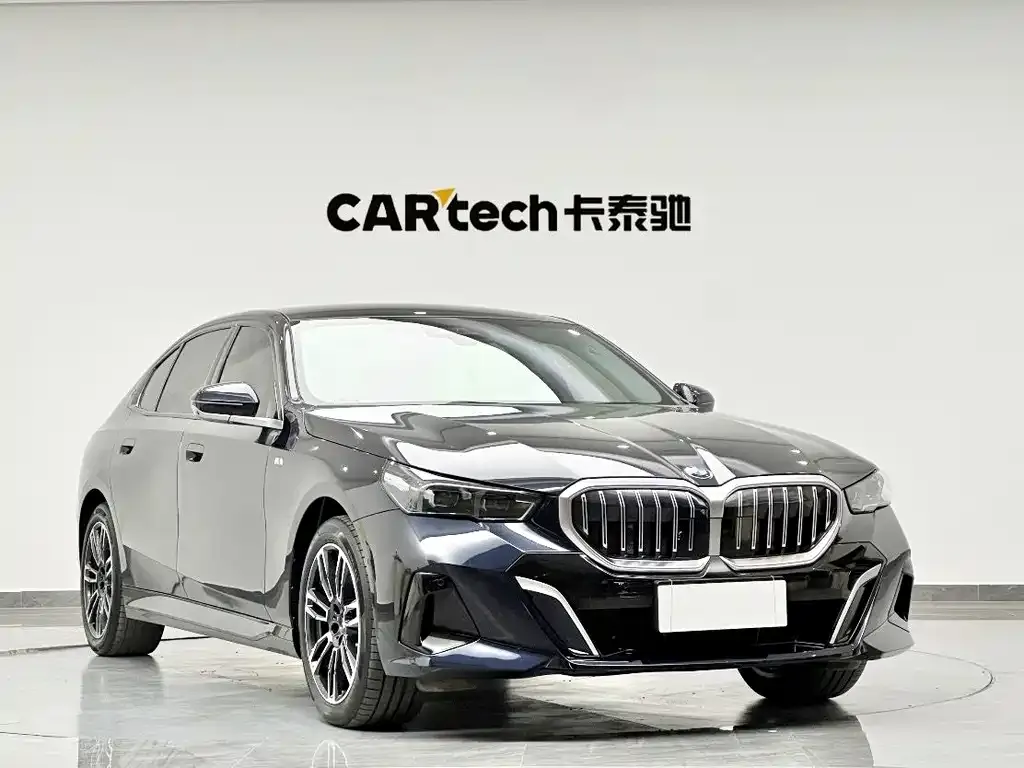 BMW 5 Series 2025 из CN, фото 3