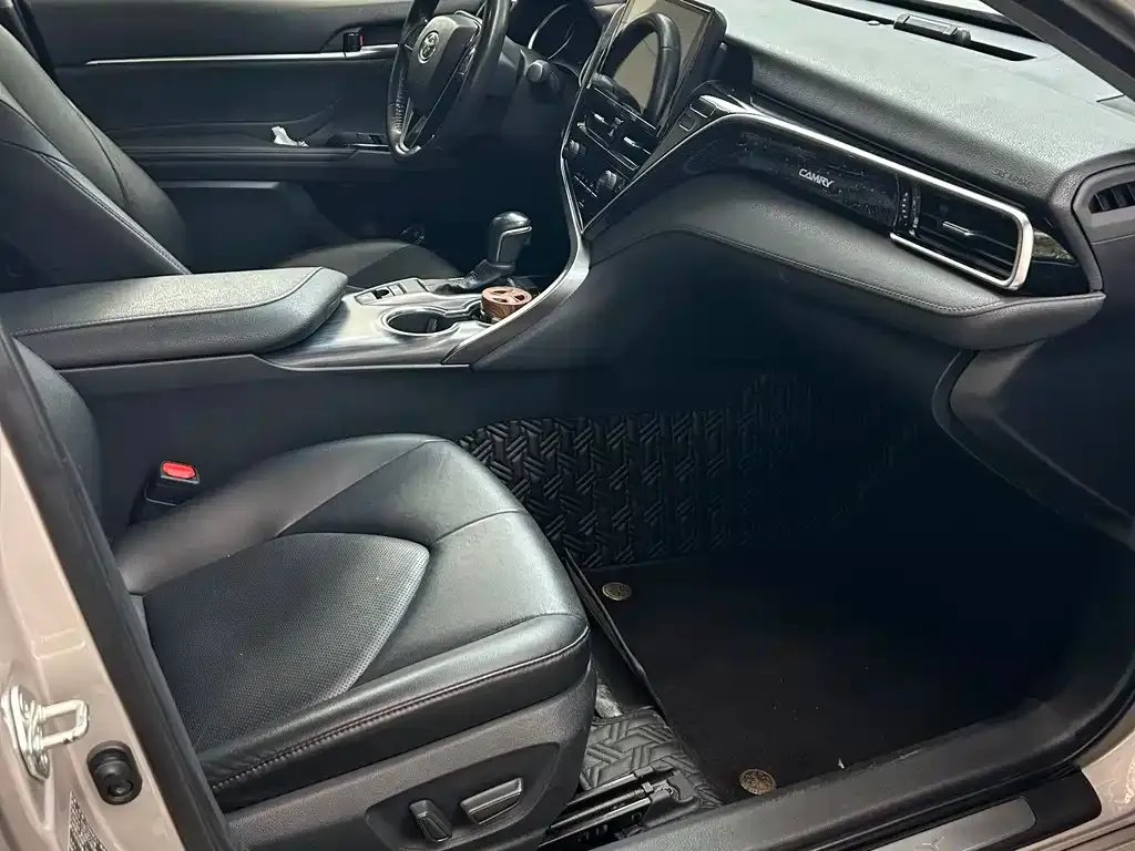 Toyota Camry 2022 из CN, фото 3