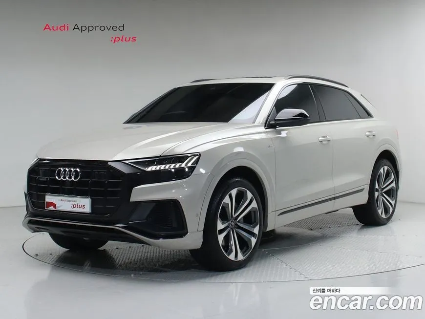 Audi Q8 — фото 1