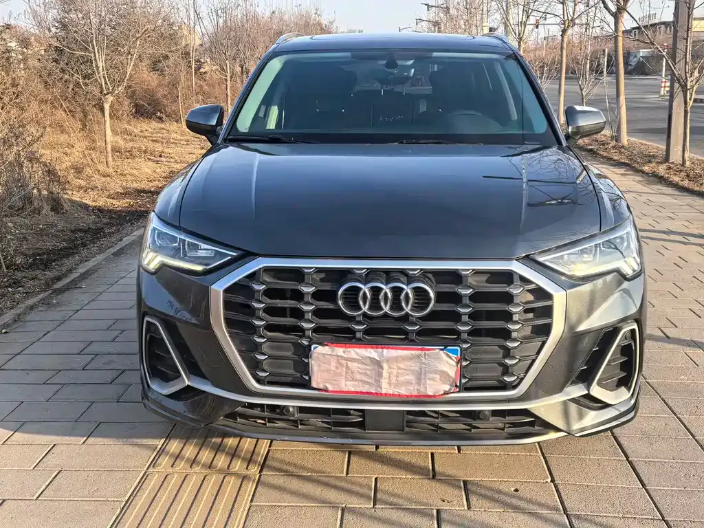 Audi Q3 — фото 8