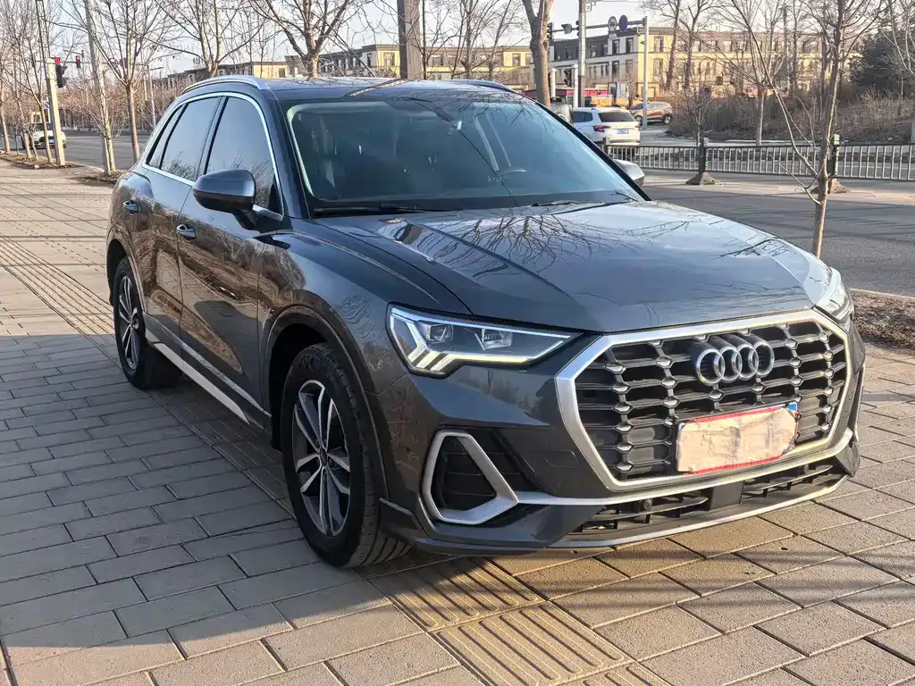 Audi Q3 — фото 10