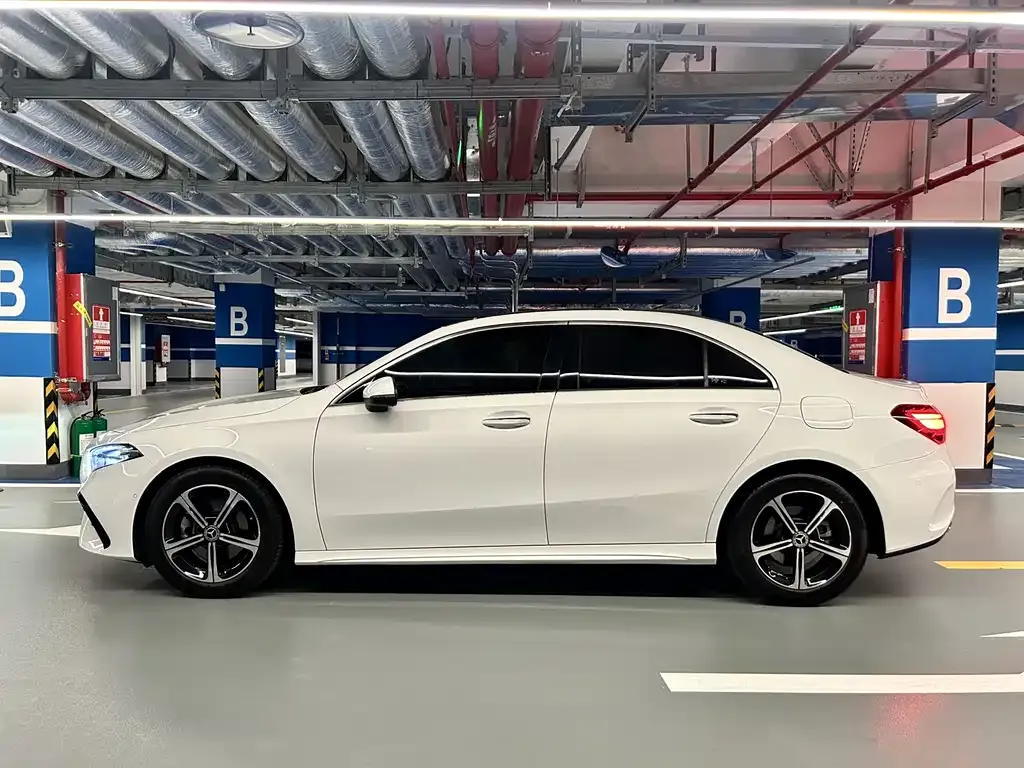 Mercedes-Benz A-Class — фото 10