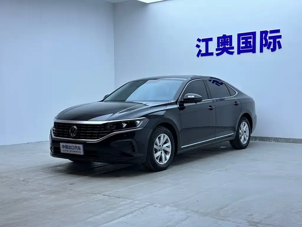 Volkswagen Passat — фото 1