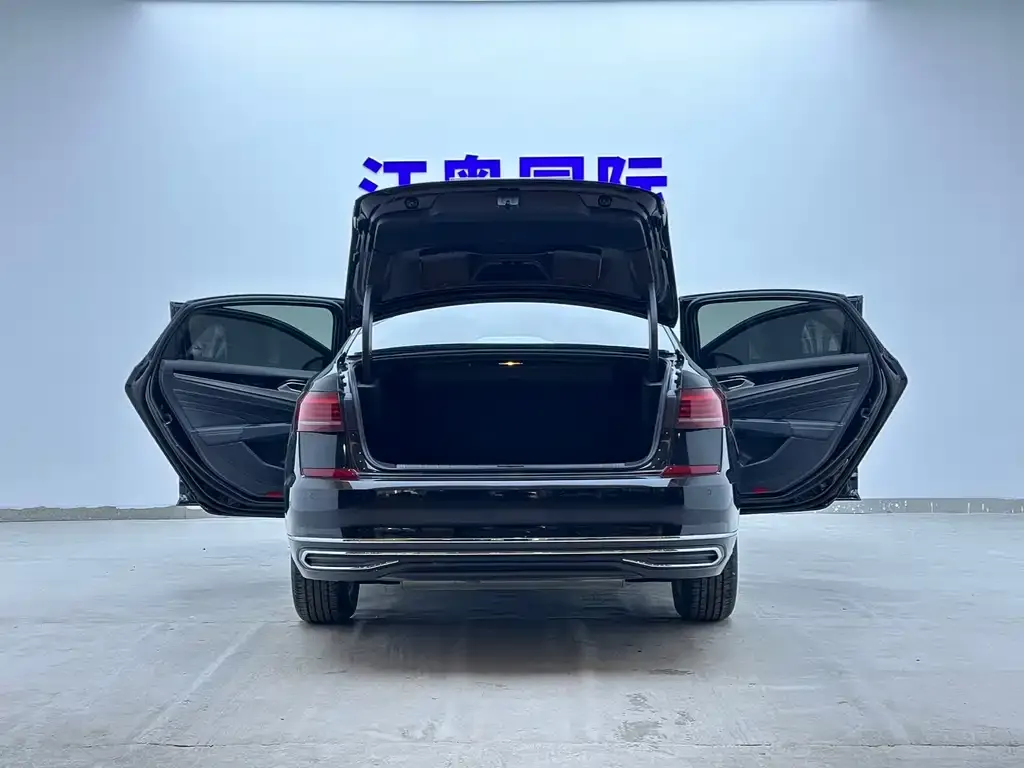 Volkswagen Passat — фото 5
