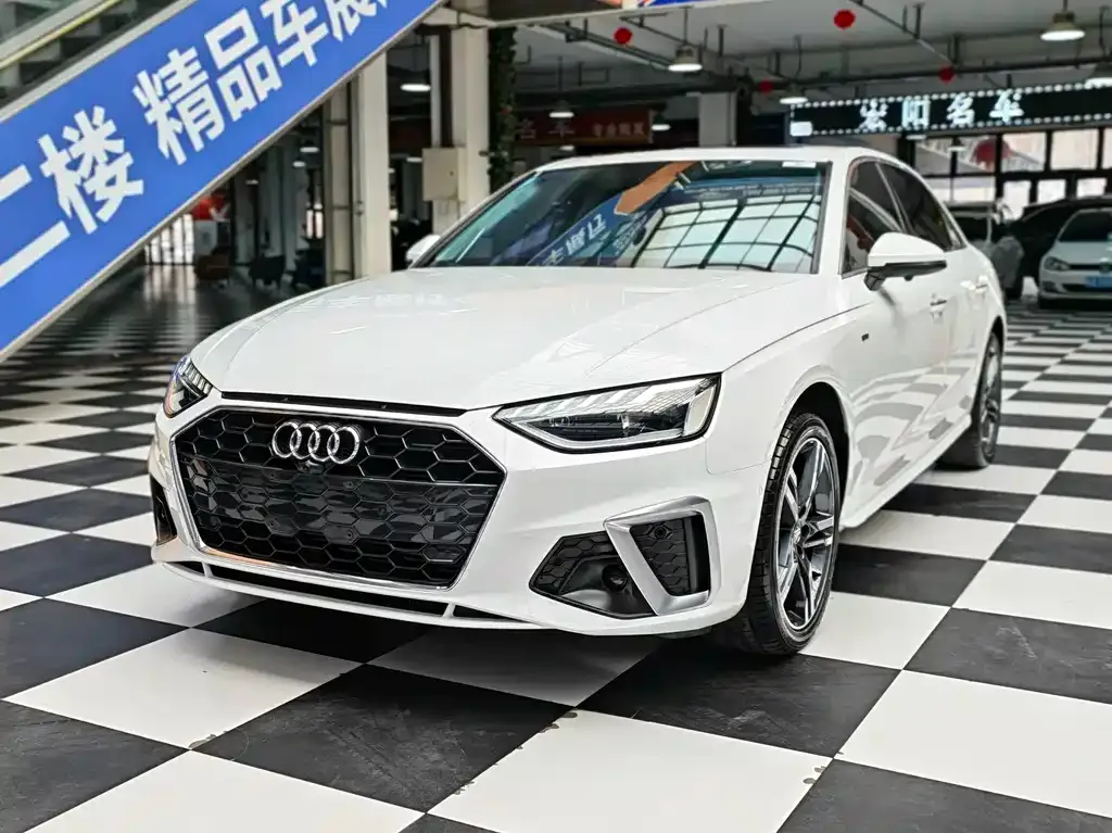 Audi A4L 2021 из CN, фото 1
