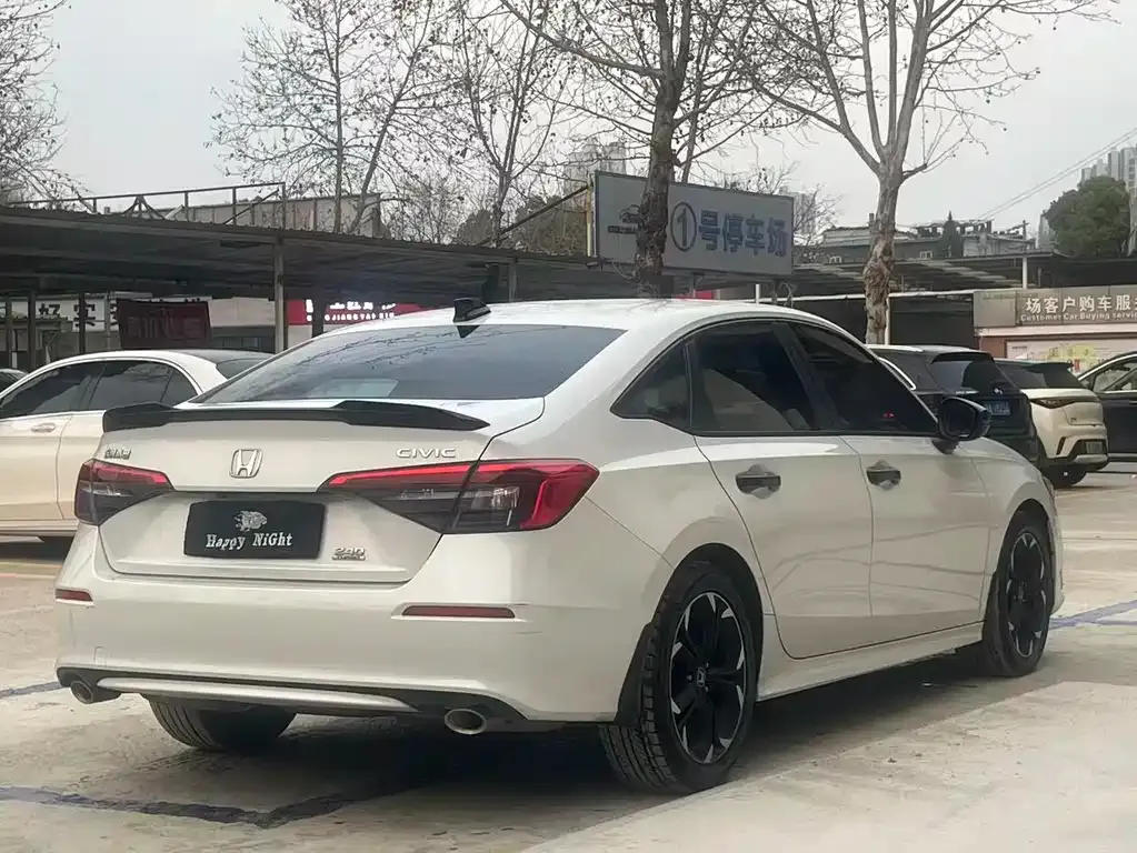 Honda Civic — фото 8