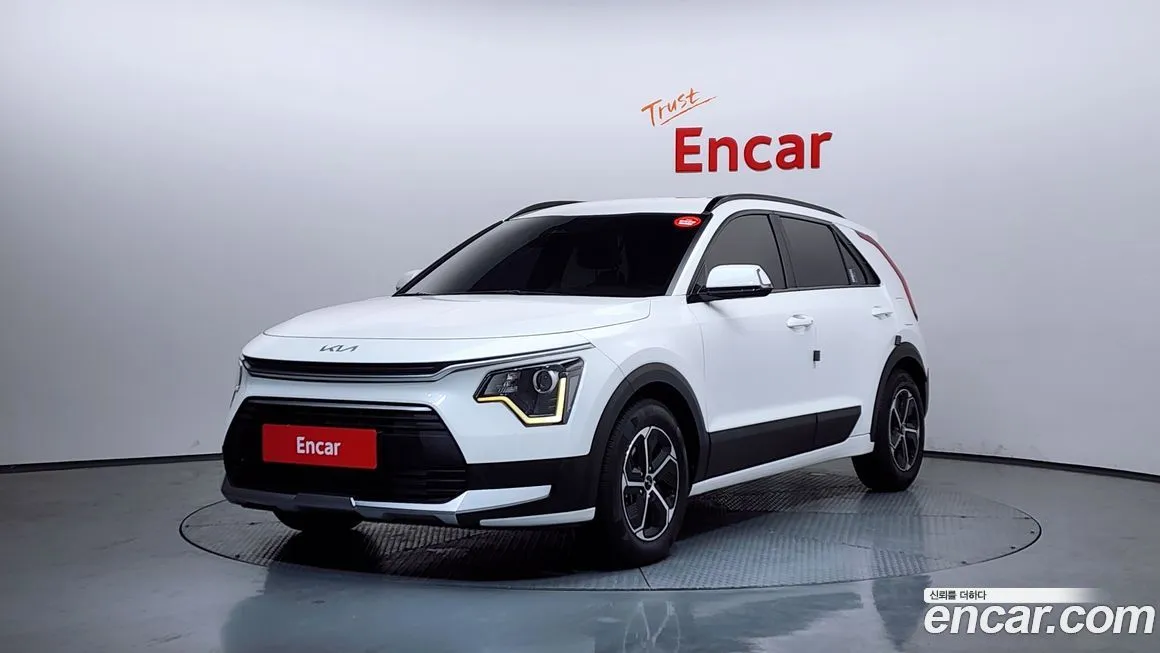Kia Niro — фото 1