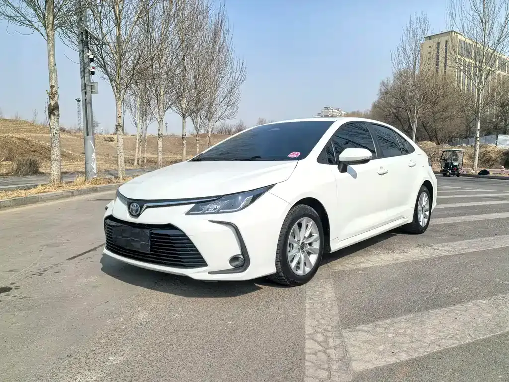 Toyota Corolla 2023 из CN, фото 1