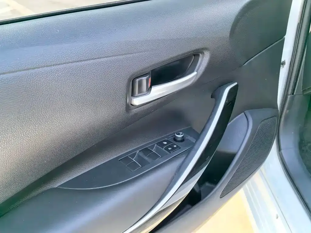 Toyota Corolla 2023 из CN, фото 7