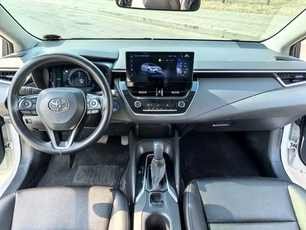 Toyota Corolla 2023 из CN, фото 2
