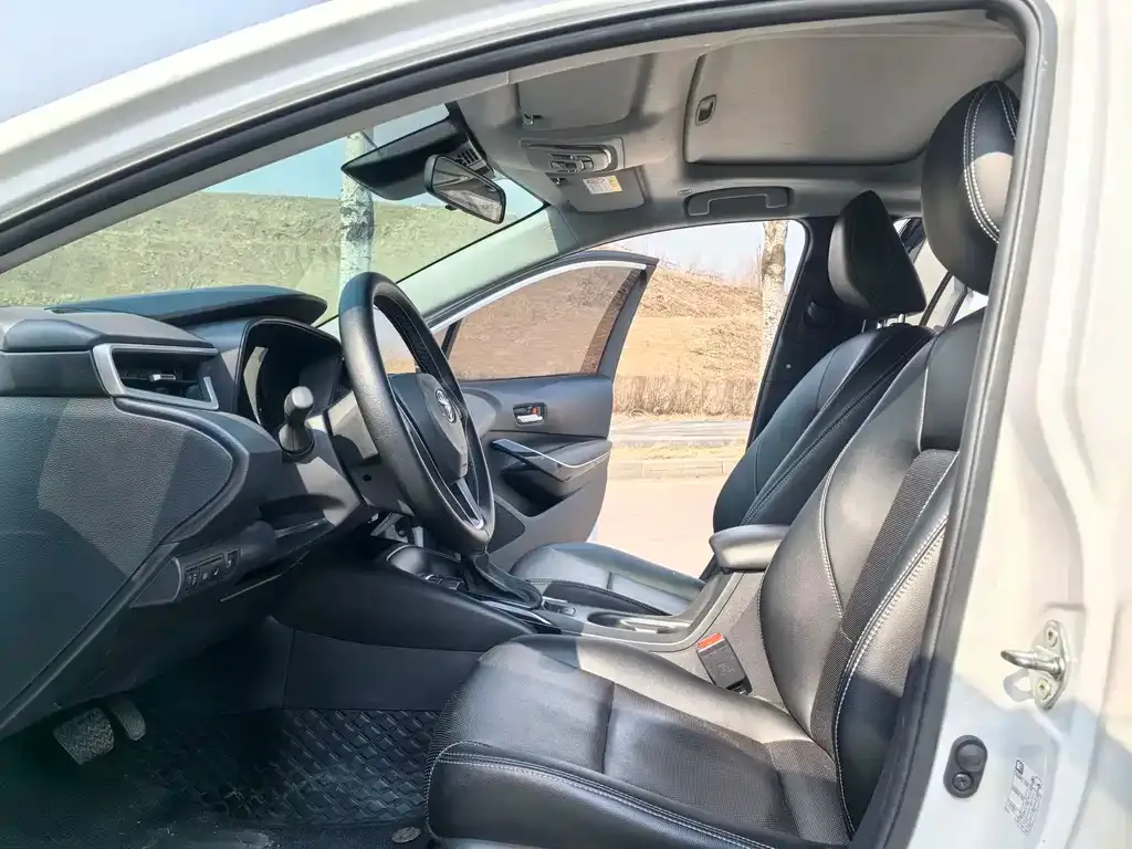 Toyota Corolla 2023 из CN, фото 4