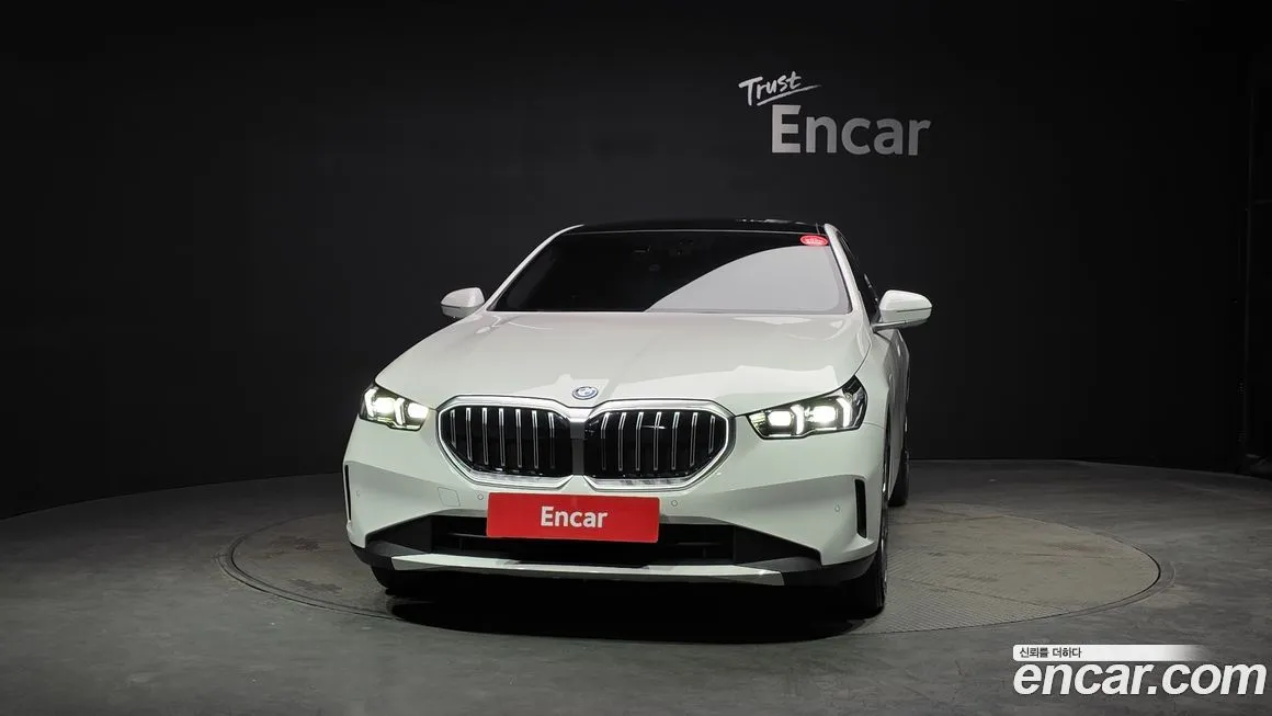 BMW 5-Series 2025 из KR, фото 7