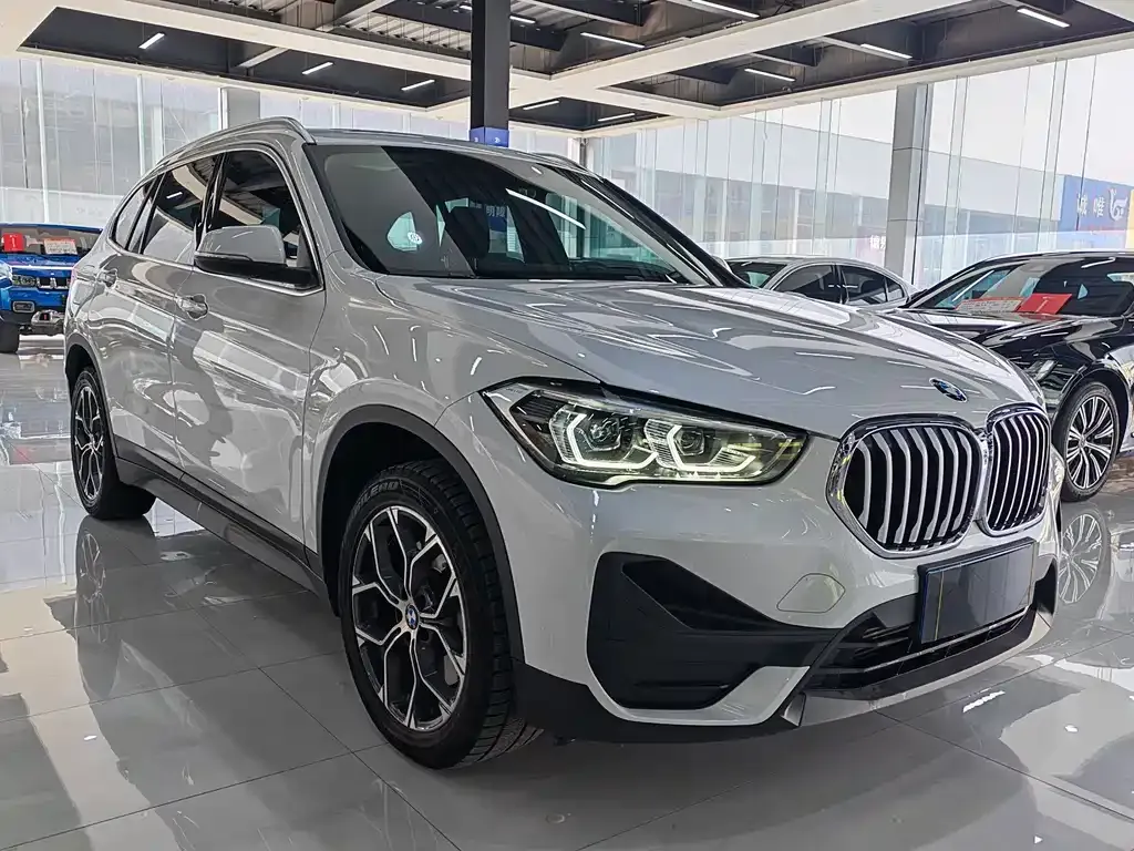 BMW X1 — фото 5