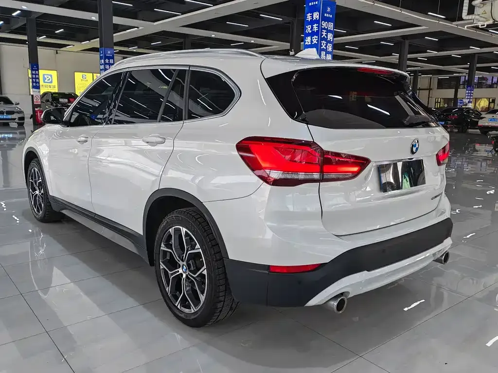 BMW X1 — фото 2