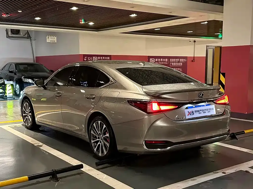 Lexus ES 2021 из CN, фото 2