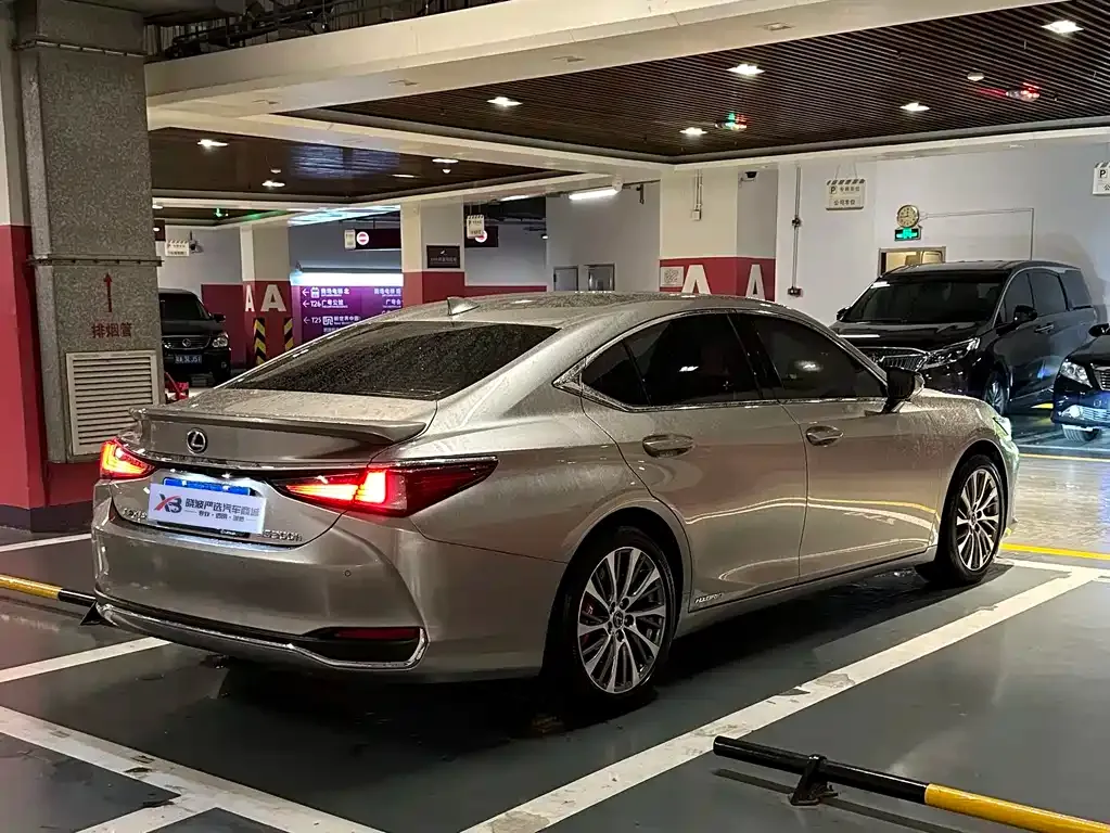 Lexus ES 2021 из CN, фото 7