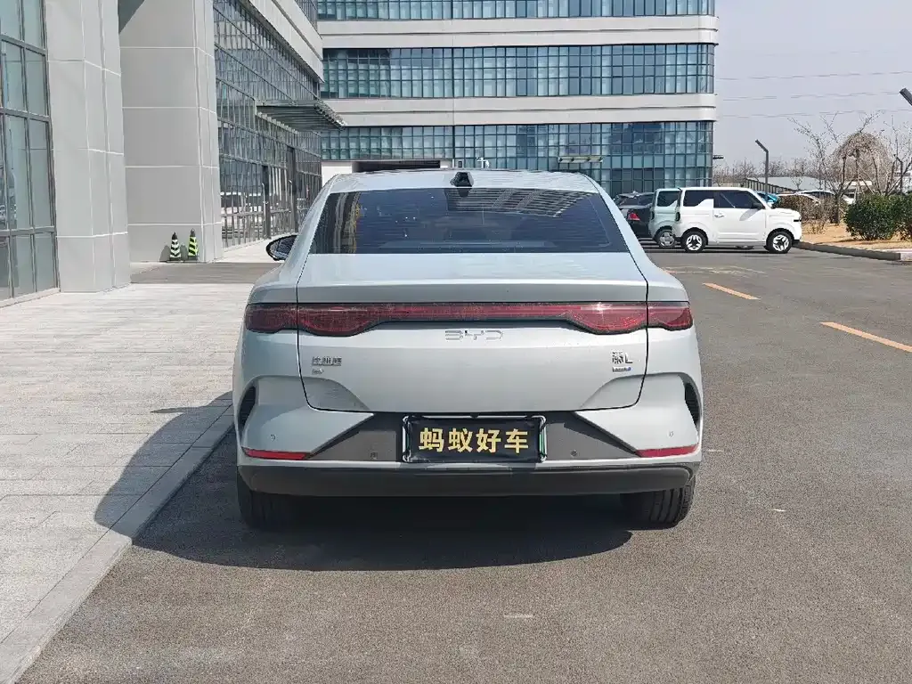 BYD Qin L 2026 из CN, фото 5