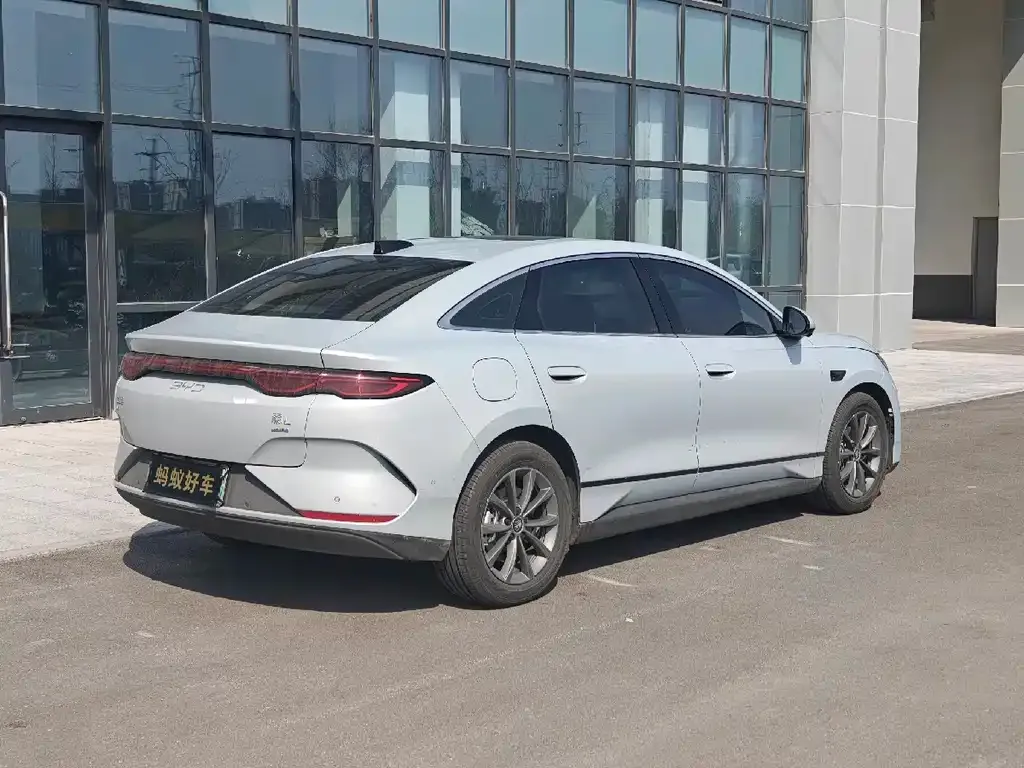 BYD Qin L 2026 из CN, фото 2