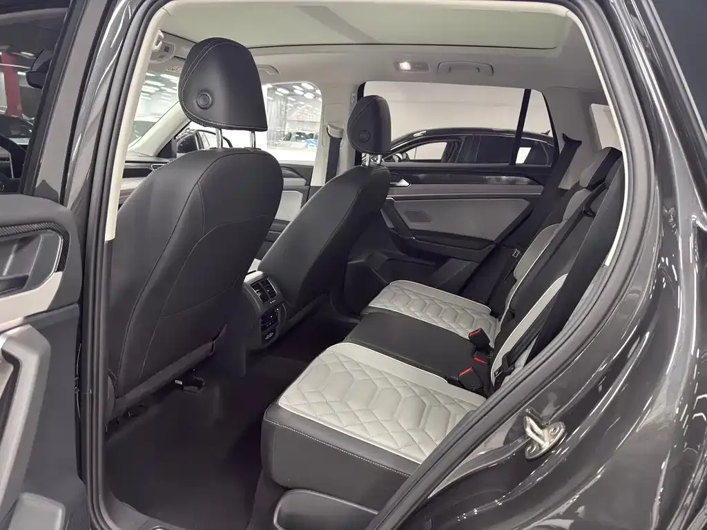 Volkswagen Tayron 2023 из CN, фото 9