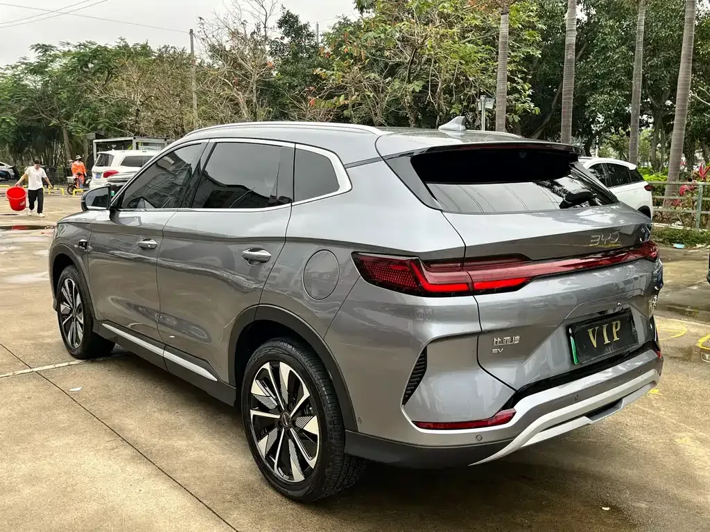 BYD PLUS New Energy — фото 9