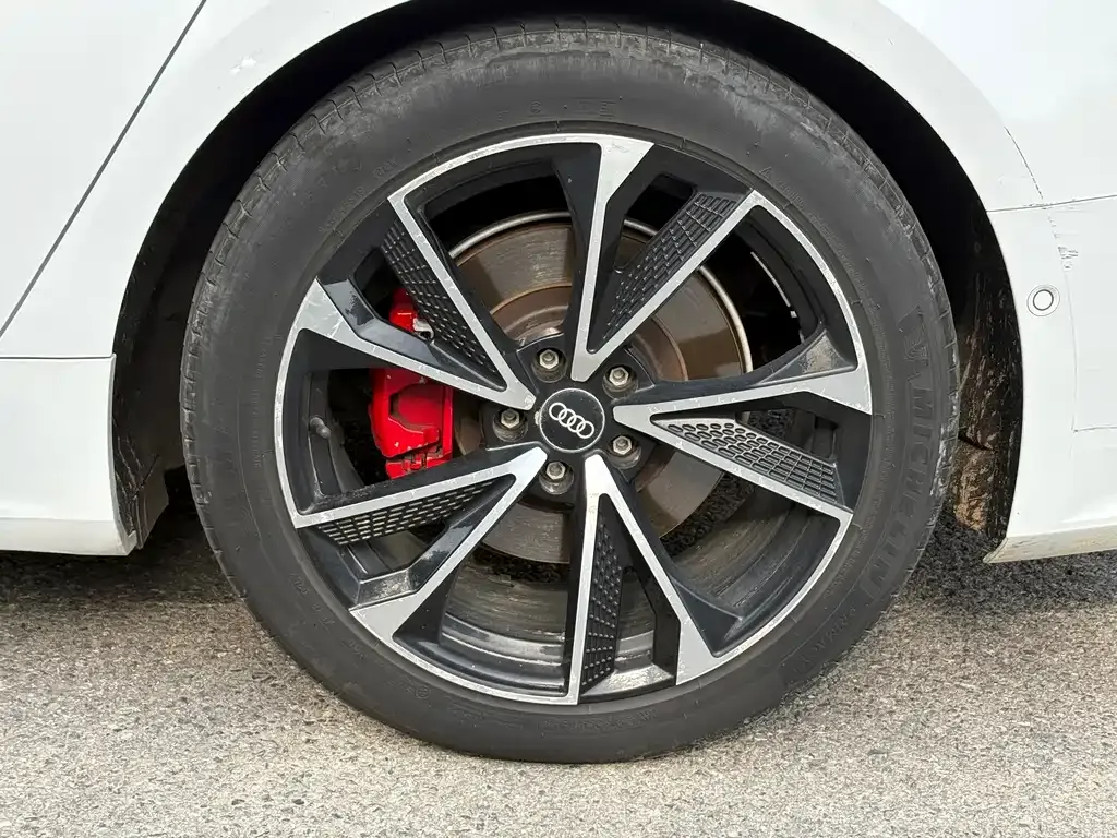 Audi A7 2021 из CN, фото 10