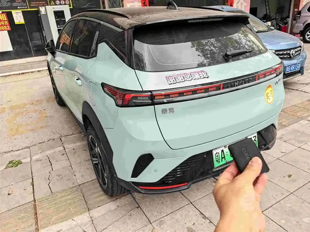 Lynk & Co 06 EM-P 2024 из CN, фото 7