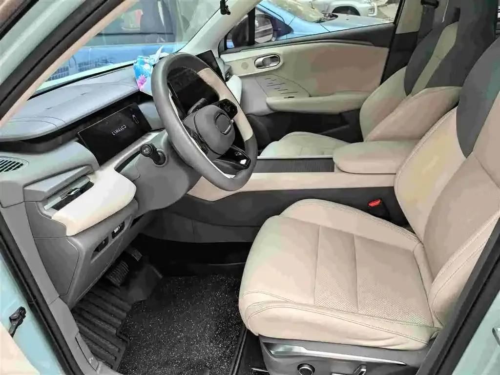 Lynk & Co 06 EM-P 2024 из CN, фото 2