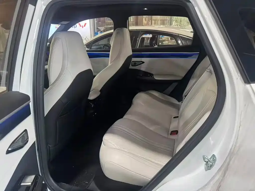 Geely Galaxy L7 — фото 4