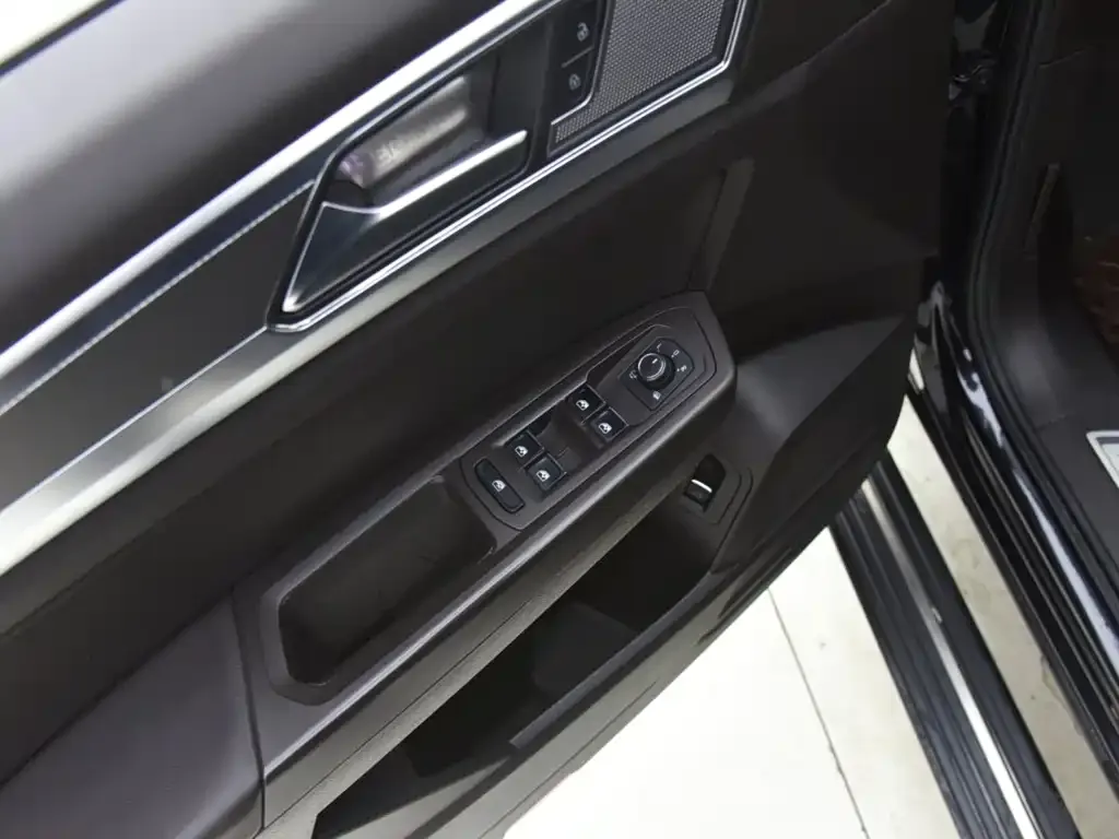 Volkswagen Teramont 2021 из CN, фото 10