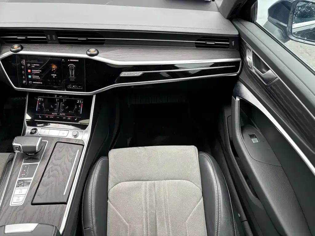 Audi A6L — фото 6